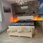 아파트 S Garazi A Balkonem *