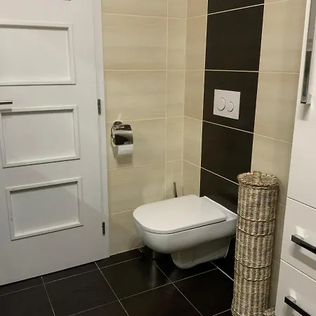 S Garazi A Balkonem Appartement *