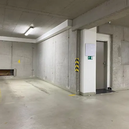 Апартаменты S Garazi A Balkonem