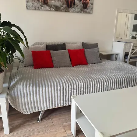 Appartamento S Garáží A Balkónem *