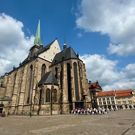 S Garazi A Balkonem Plzeň