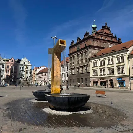 S Garazi A Balkonem * Plzeň