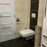 S Garáží A Balkónem Apartman *