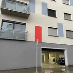 S Garáží A Balkónem *