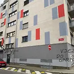 S Garáží A Balkónem