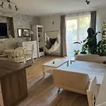 Apartman S Garáží A Balkónem *