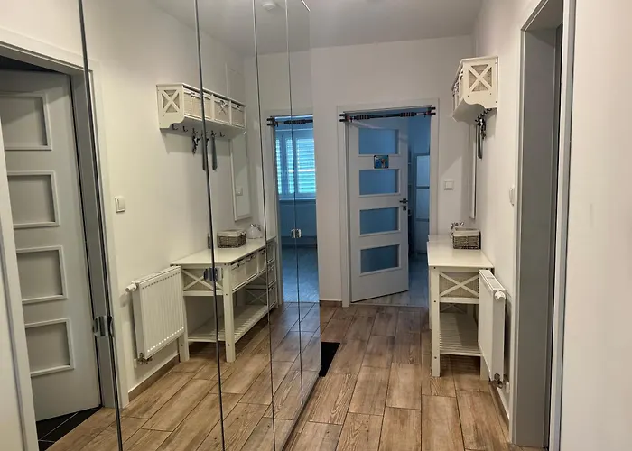 Appartement S Garazi A Balkonem
